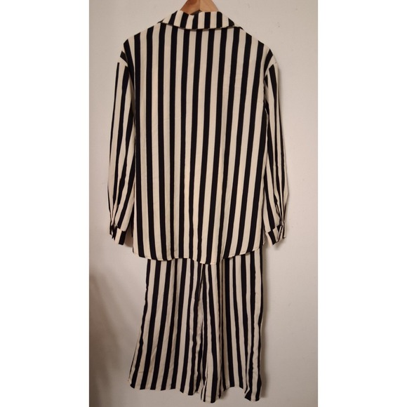 Women's Striped Button Up Shirt and Pants Set NWT Fashion Nova Travel Casual - Picture 4 of 8